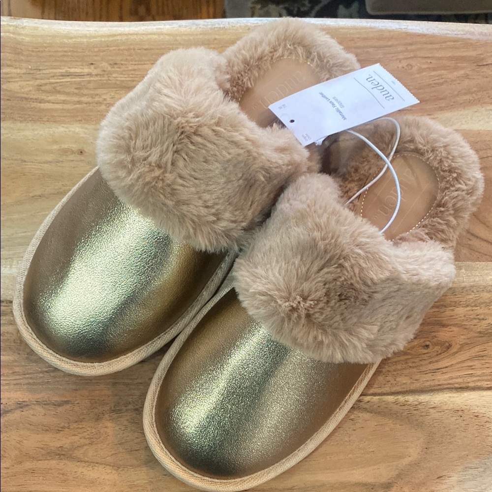 Auden Women’s Faux Leather Scuff Slippers. Size M 7/8